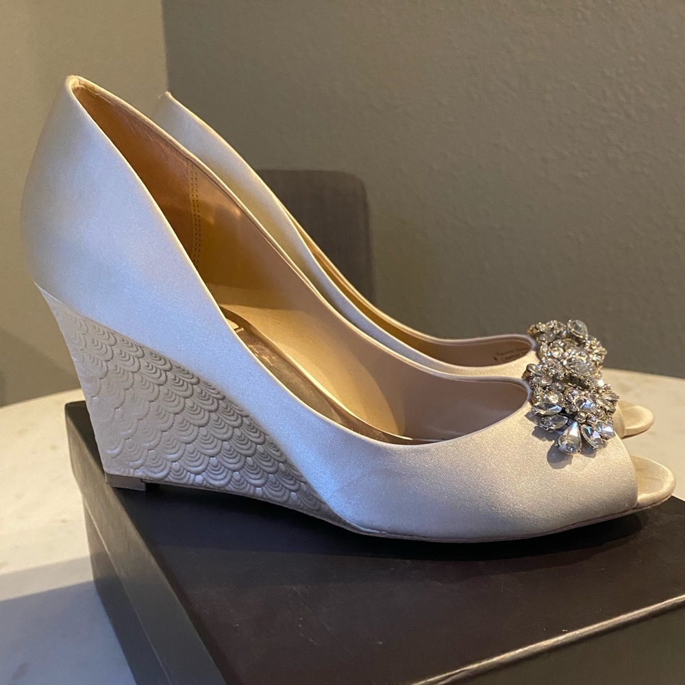 Badgley Mischka Dara Wedge